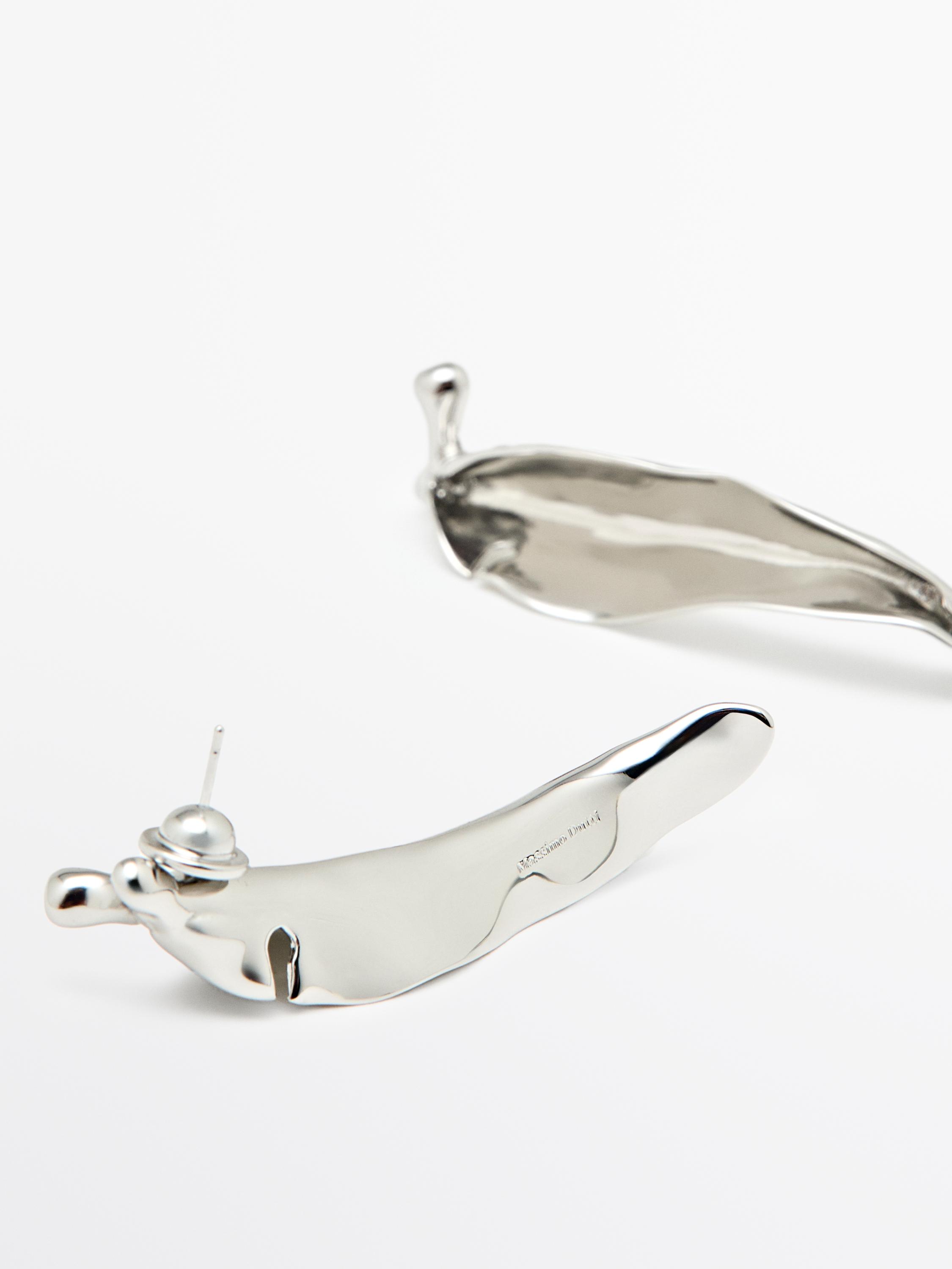 Irregular leaf earrings